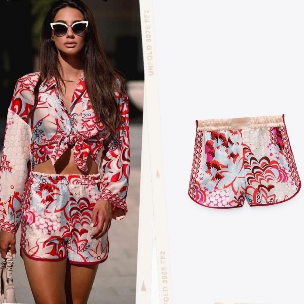 Zara Floral Printed Multicolored Shorts